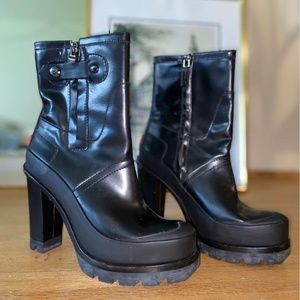 Brand New Hunter Original Leather High Heel Boots US Size 9